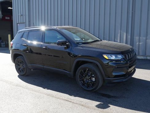 New 2025 Jeep Compass Latitude w/ Convenience Group image 8