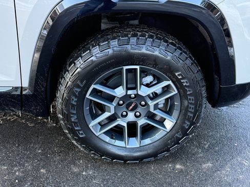 New 2026 GMC Terrain AT4 w/ Convenience Package III image 12