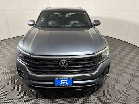 Certified 2024 Volkswagen Atlas Cross Sport SEL R-Line AWD/4WD image 3