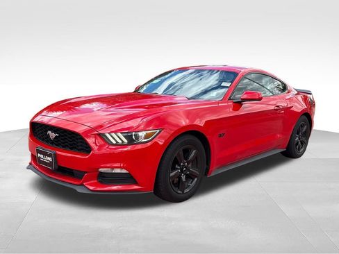 Used 2015 Ford Mustang Coupe RWD image 3