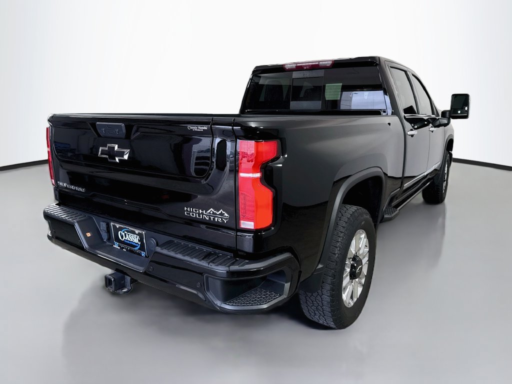 Used 2024 Chevrolet Silverado 2500 High Country w/ High Country Premium Package AWD/4WD image 7