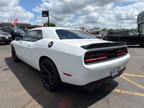 Used 2018 Dodge Challenger SXT Plus RWD image 9