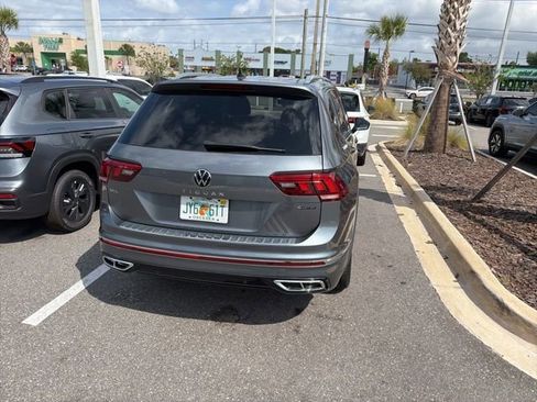 Used 2024 Volkswagen Tiguan SEL R-Line image 9