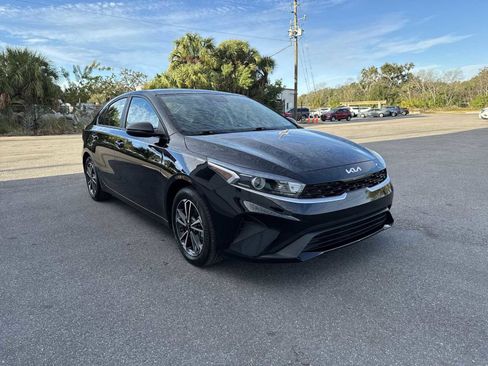 Used 2023 Kia Forte LXS w/ LXS Technology Package image 8