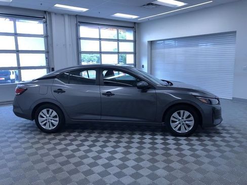 Used 2025 Nissan Sentra S FWD image 34