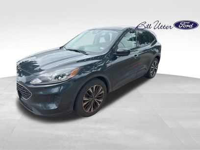 Used 2022 Ford Escape SE w/ SE Sport Appearance Package