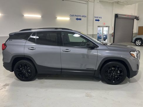 Used 2021 GMC Terrain SLE w/ Driver Convenience Package image 10