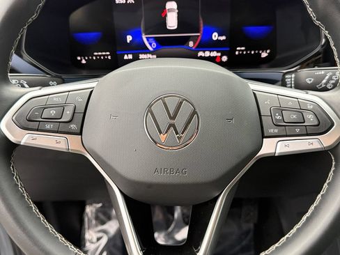 Used 2023 Volkswagen Taos SE AWD/4WD image 19