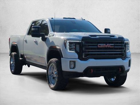 Used 2021 GMC Sierra 2500 AT4 w/ AT4 Premium Plus Package AWD/4WD image 3