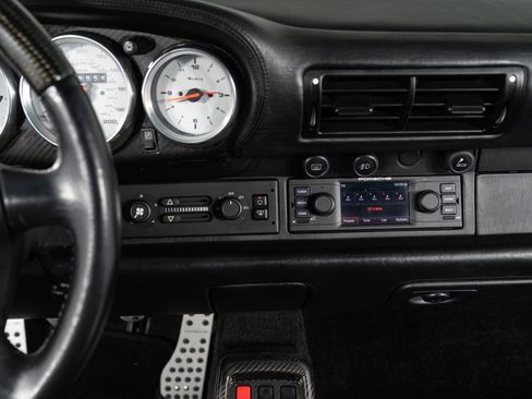 Used 1996 Porsche 911 Turbo RWD image 40