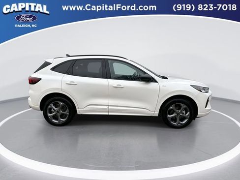 Certified 2024 Ford Escape ST-Line w/ Tech Pack #1 image 9