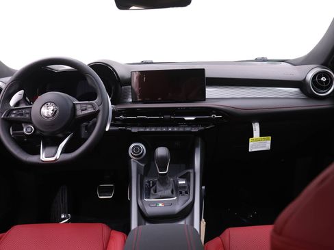 New 2026 Alfa Romeo Tonale w/ Quick Order Package 23H Volce image 8
