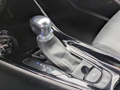 Used 2022 Toyota C-HR Limited image 17