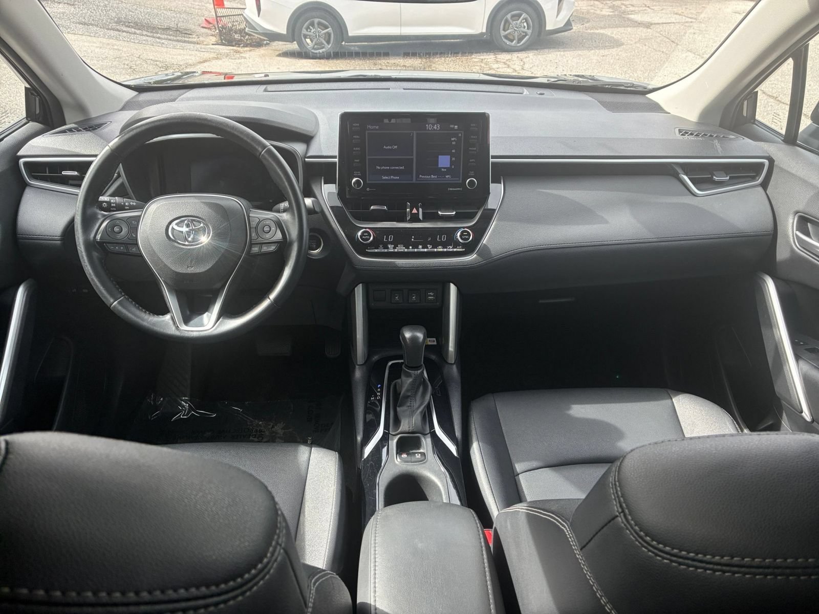 Used 2022 Toyota Corolla Cross XLE AWD/4WD image 27