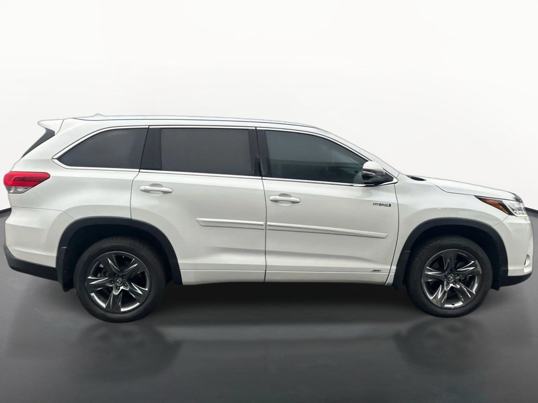 Used 2019 Toyota Highlander Limited Platinum AWD/4WD image 2