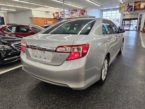 Used 2014 Toyota Camry XLE w/ Leather Package FWD image 4