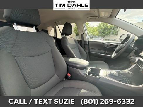 Used 2024 Toyota RAV4 LE AWD/4WD image 20