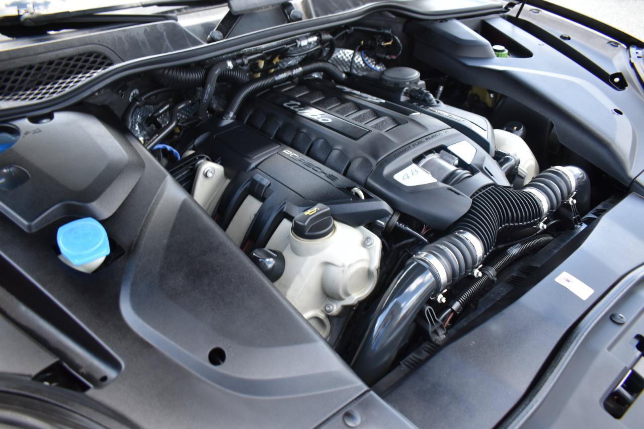 Used 2015 Porsche Cayenne Turbo AWD/4WD image 50