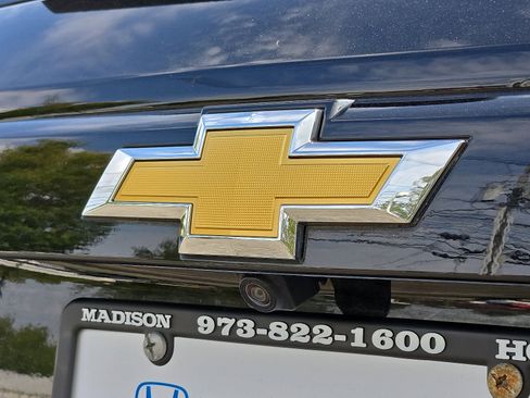 Used 2022 Chevrolet Trax LS w/ Tint and Cruise Package image 30