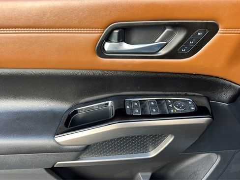 Used 2025 Nissan Pathfinder Platinum w/ Cargo Package image 14