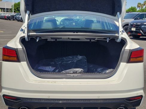 New 2026 Nissan Altima 2.5 SR FWD image 15