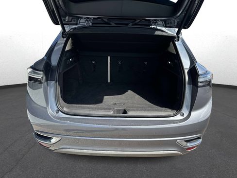 Used 2022 Buick Envision Avenir w/ Technology Package II image 11