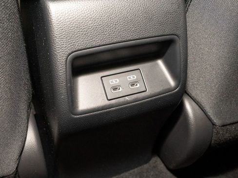 Used 2023 Toyota Corolla LE image 7