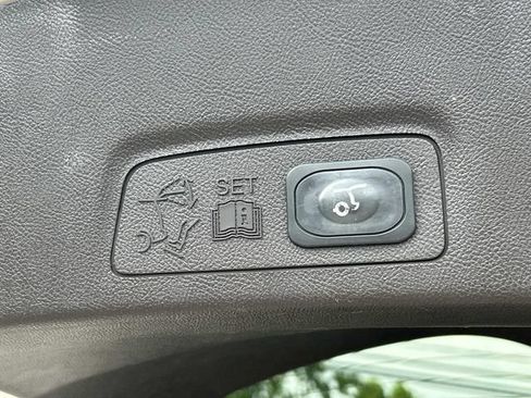 Used 2016 Lincoln MKC Reserve FWD image 24