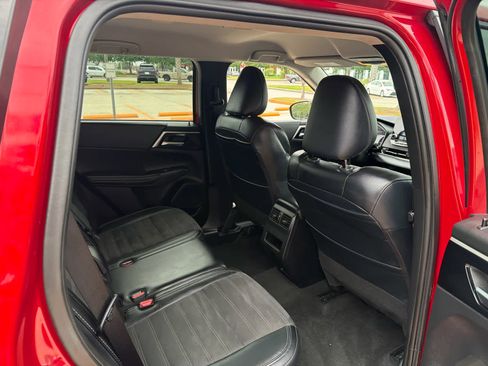 Used 2024 Mitsubishi Outlander SE FWD image 14