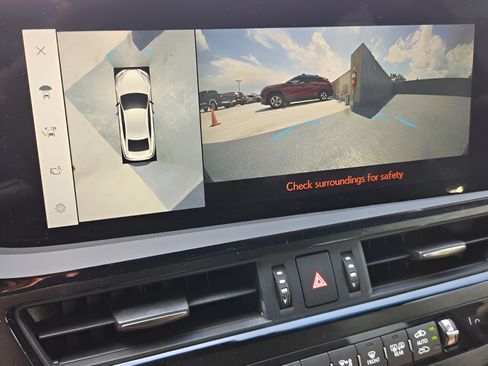 Used 2023 Lexus ES 300h Ultra Luxury w/ Accessory Package (Z2) FWD image 19