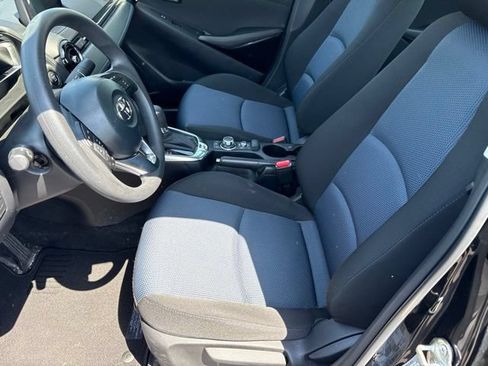 Used 2018 Toyota Yaris iA FWD image 11