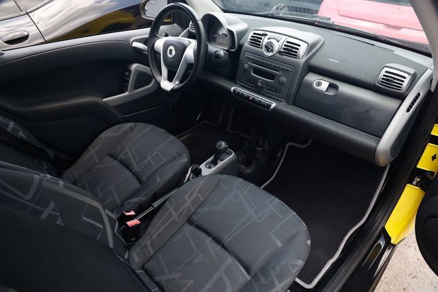 Used 2008 smart fortwo pure RWD image 15