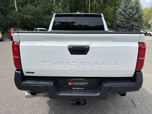 Used 2025 Toyota Tacoma SR image 8