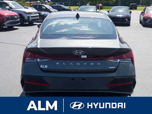 New 2025 Hyundai Elantra Limited image 6
