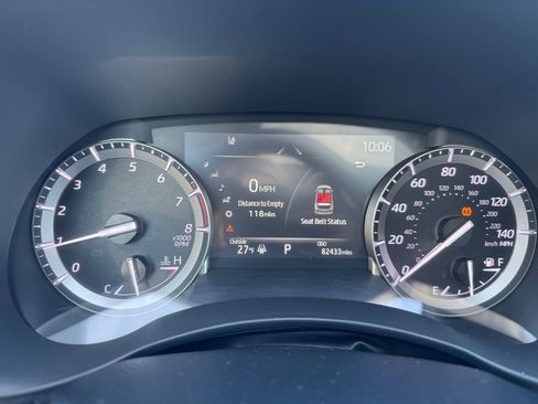 Used 2022 Toyota Highlander XLE image 15