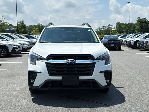 Used 2023 Subaru Ascent Limited w/ Technology Package AWD/4WD image 2