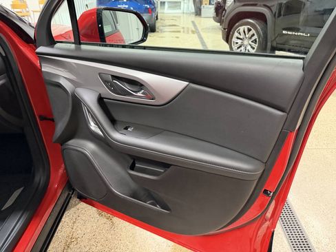 Used 2024 Chevrolet Blazer LT w/ Convenience Package FWD image 12