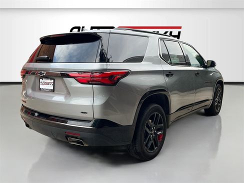 Used 2023 Chevrolet Traverse Premier w/ Redline Edition image 7