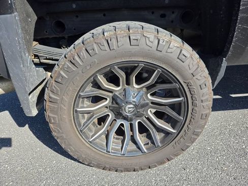 Used 2015 Chevrolet Silverado 2500 High Country w/ Duramax Plus Package AWD/4WD image 30