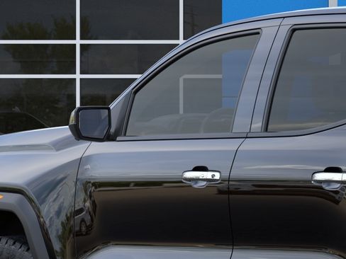 New 2026 GMC Canyon Denali w/ LPO, Black Badging Package AWD/4WD image 13