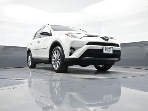 Certified 2018 Toyota RAV4 Limited image 28