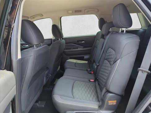 Used 2022 Nissan Pathfinder SV FWD image 18