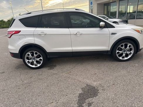 Used 2015 Ford Escape Titanium FWD image 4
