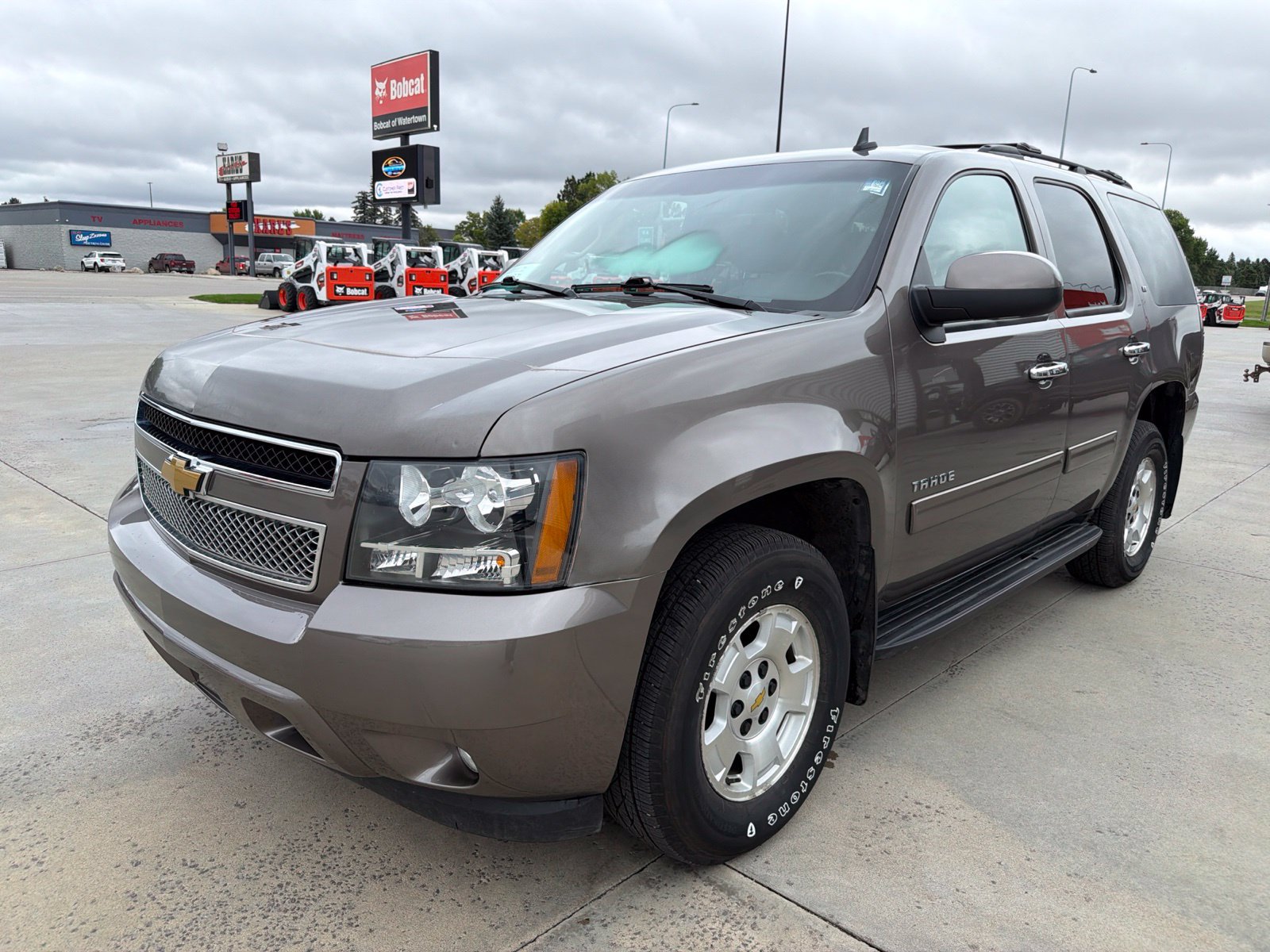 Used 2013 Chevrolet Tahoe LT w/ Luxury Package AWD/4WD image 4