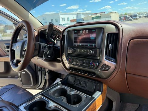 Used 2014 Chevrolet Silverado 1500 High Country w/ High Country Premium Package AWD/4WD image 28