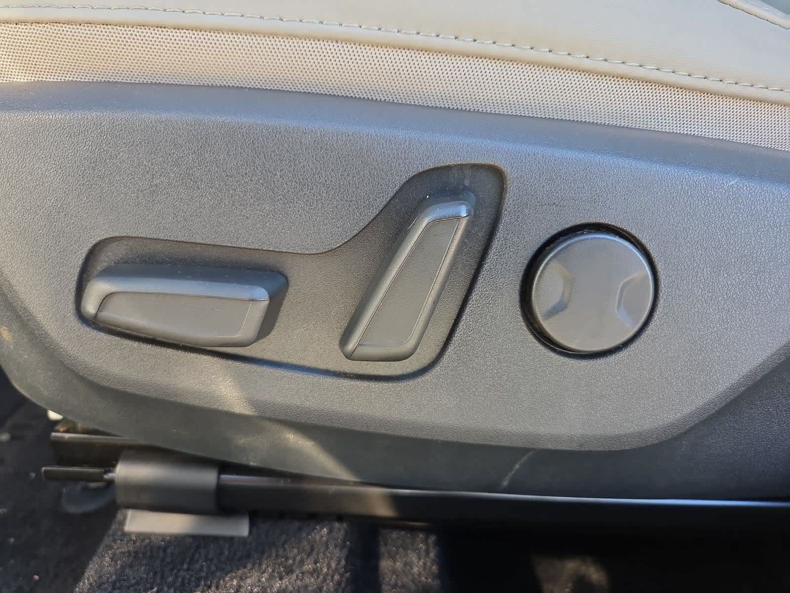 Certified 2023 Kia Niro EX FWD image 16