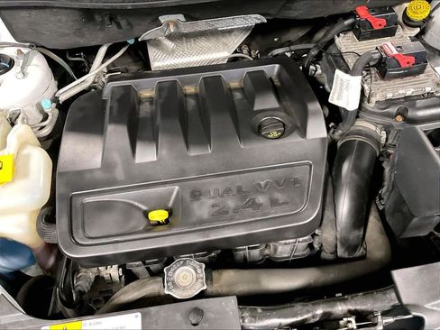 Used 2017 Jeep Compass Latitude AWD/4WD image 33