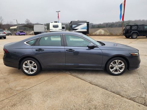 Used 2023 Honda Accord LX image 3