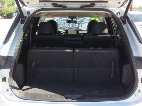 Used 2024 Mitsubishi Outlander SE AWD/4WD image 5