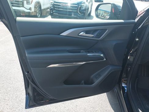 New 2026 Chevrolet Traverse LT w/ Driver Confidence Package FWD image 12